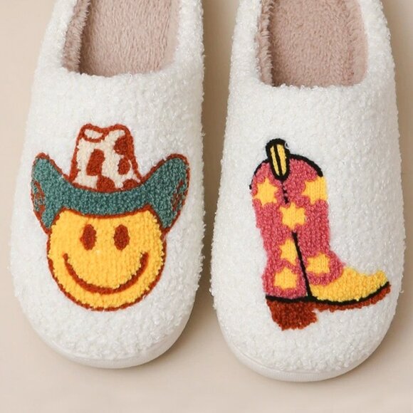 SLIPPERS - CUTE NOVELTY SOFT PLUSH COZY - Western - Picture 3 of 3